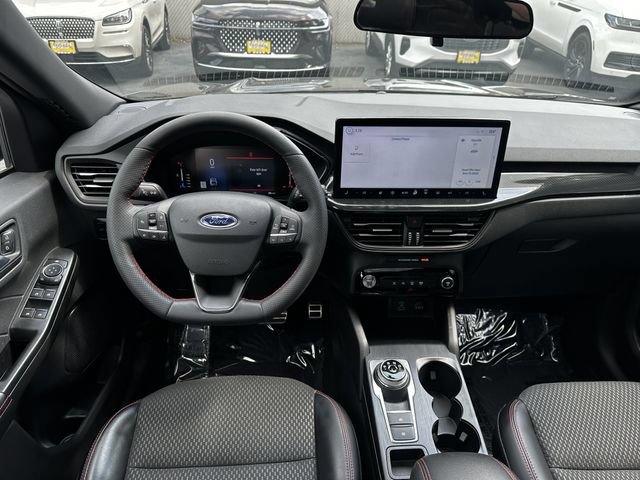 Certified 2023 Ford Escape ST-Line w/ Tech Pack #1 AWD/4WD image 13