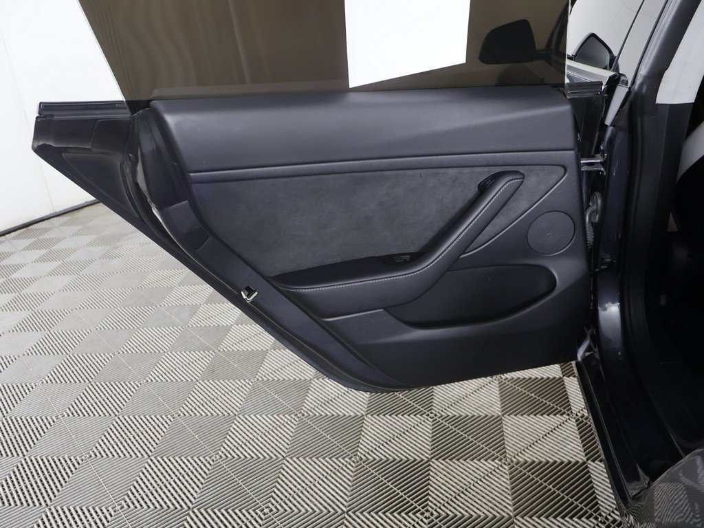 Used 2022 Tesla Model 3 Long Range AWD/4WD image 28