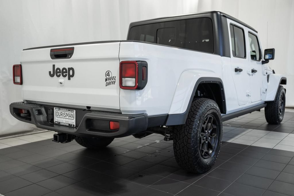 Certified 2022 Jeep Gladiator Sport AWD/4WD image 4