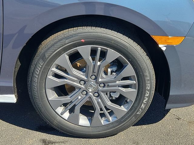 New 2026 Honda Odyssey Touring image 8