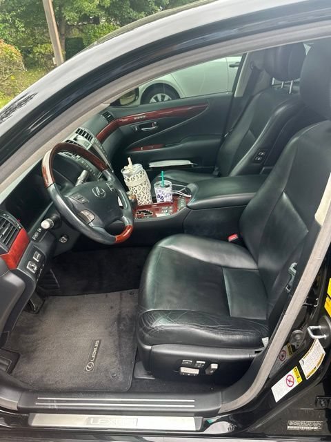 Used 2010 Lexus LS 460 L RWD image 3