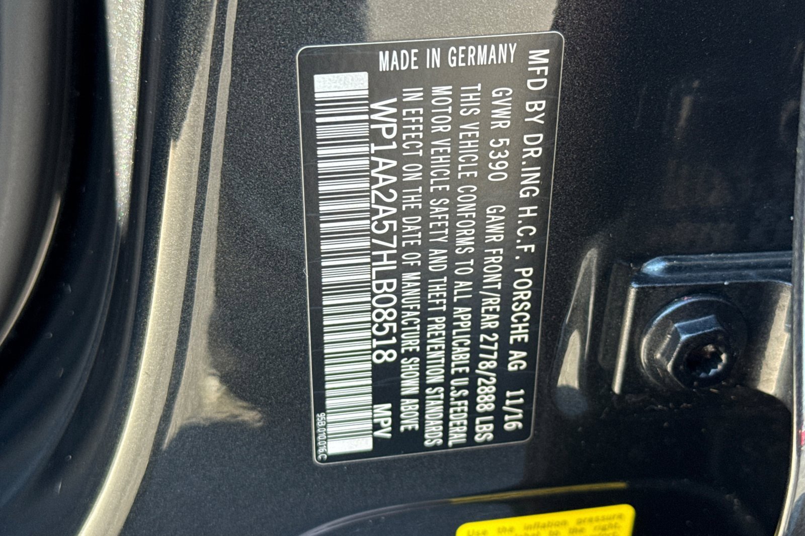 Used 2017 Porsche Macan image 30