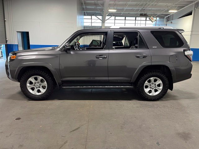Used 2016 Toyota 4Runner SR5 Premium RWD image 6