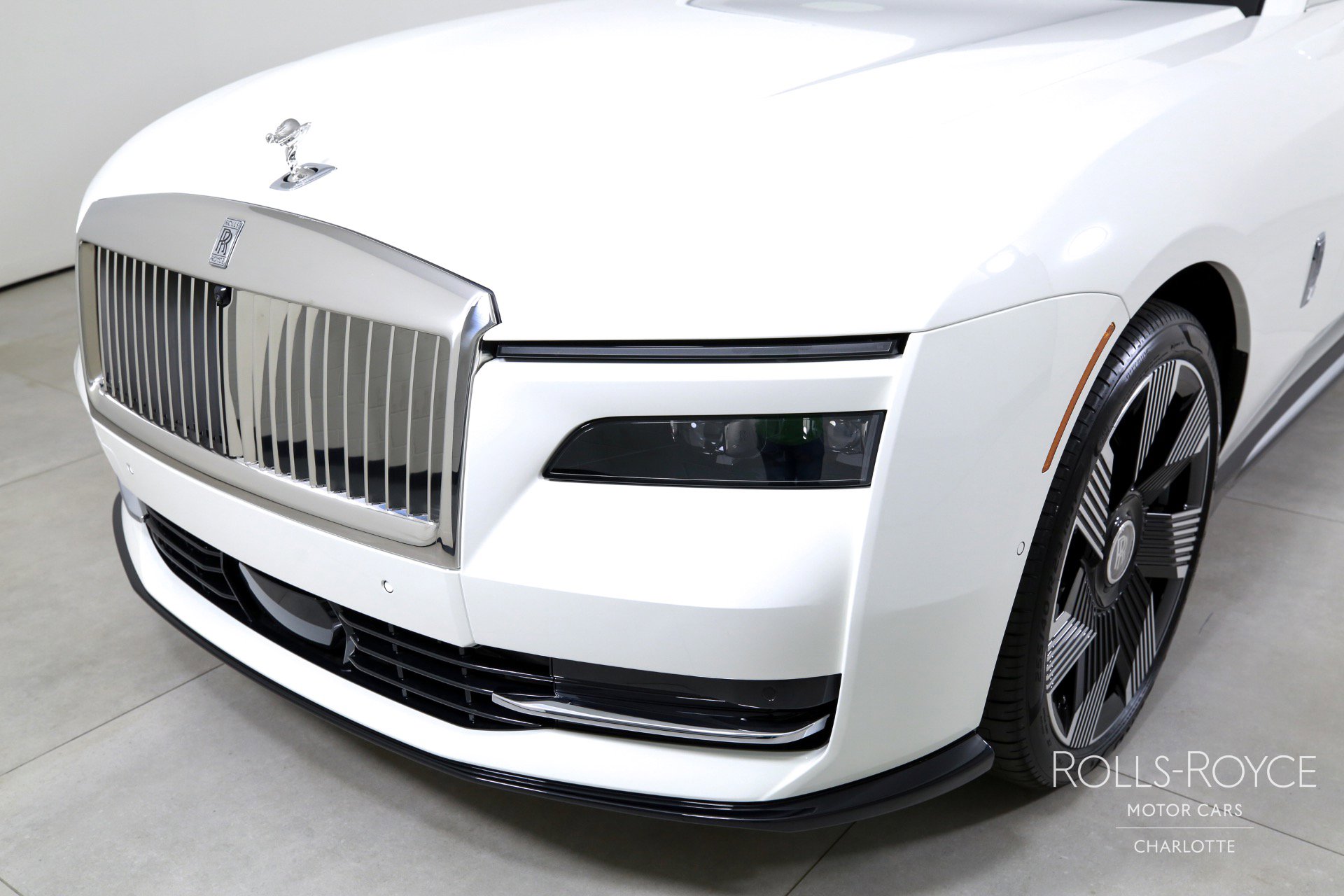 New 2025 Rolls-Royce Spectre w/ Spectre Enhancement Package image 36