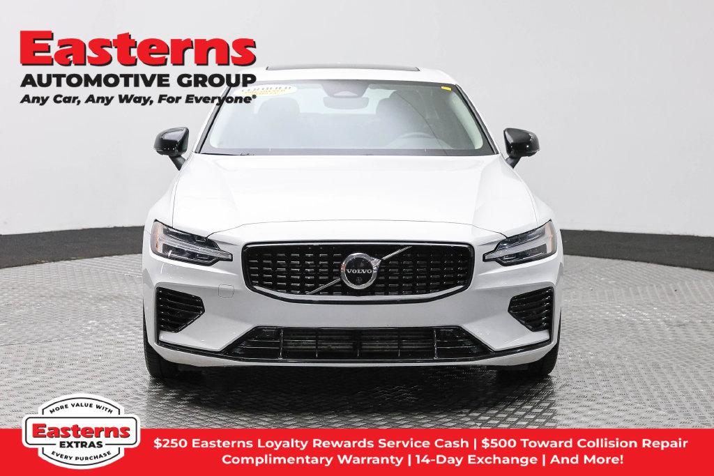Used 2023 Volvo S60 T8 Plus AWD/4WD image 3