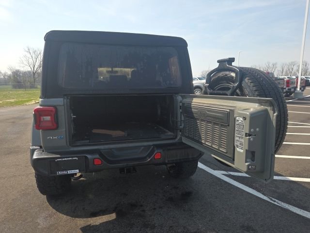 Used 2021 Jeep Wrangler Unlimited Sahara w/ Cold Weather Group image 11