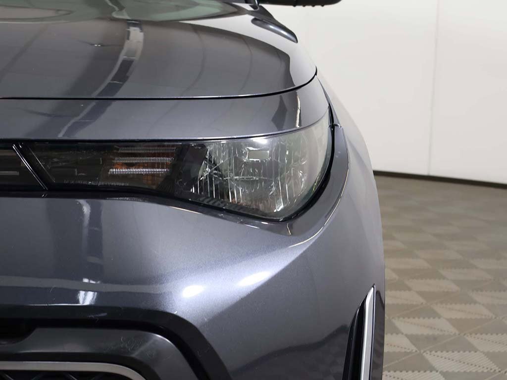 Used 2025 Kia Soul LX w/ LX Technology Package image 13