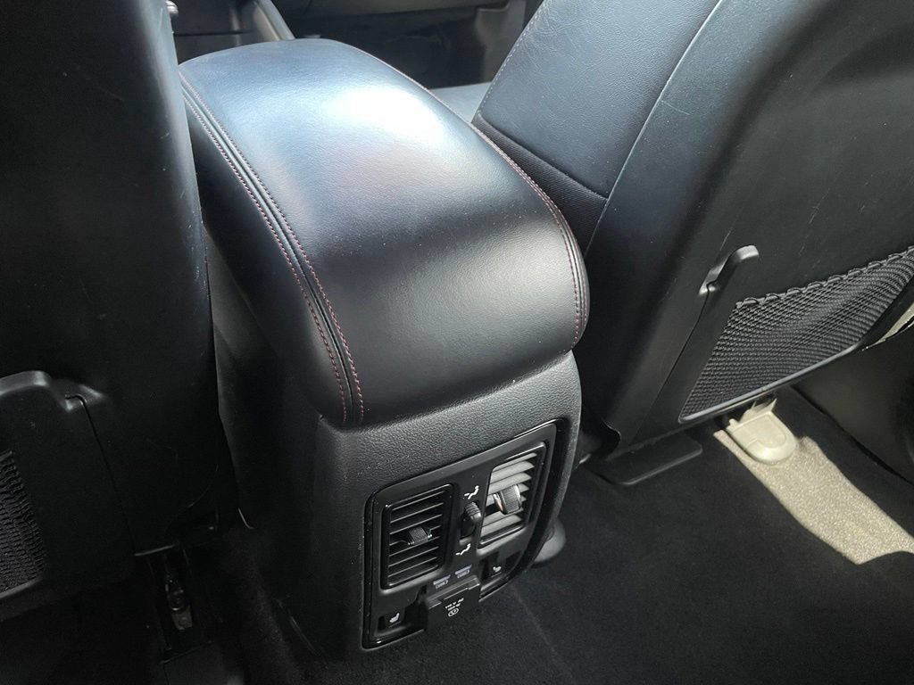 Used 2024 Dodge Durango GT AWD/4WD image 29