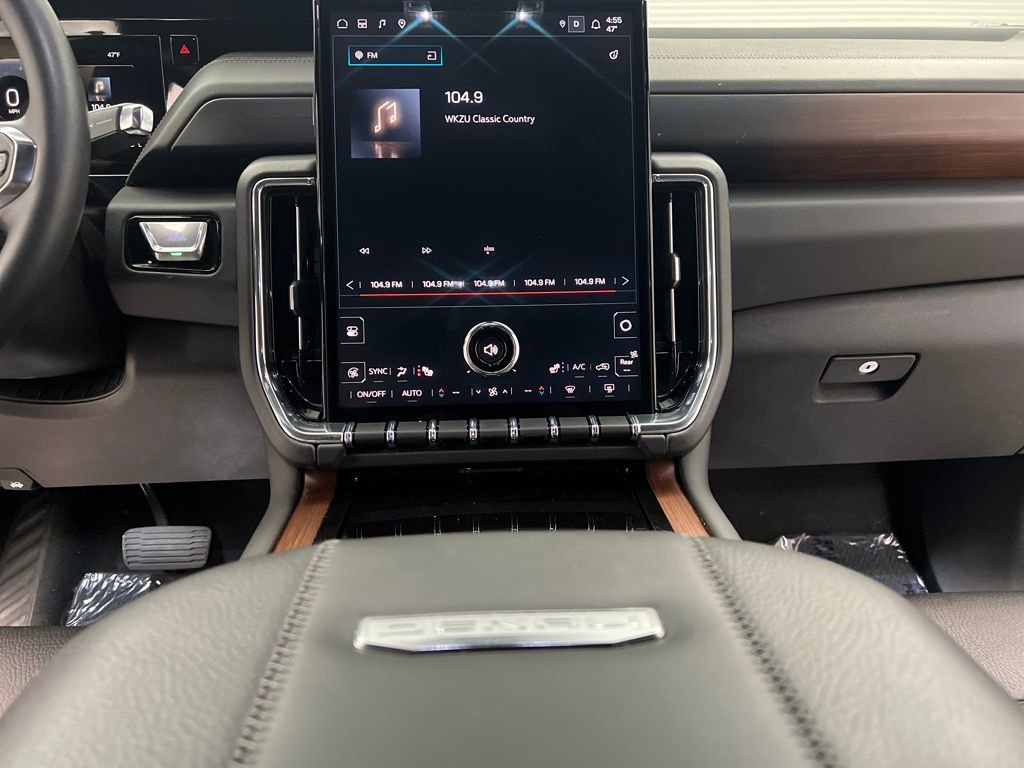 Used 2025 GMC Yukon Denali image 44