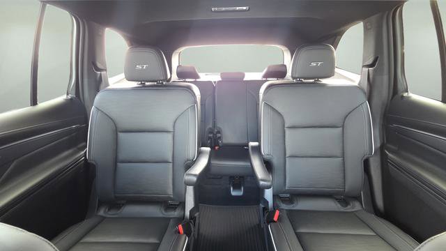 Used 2025 Buick Enclave Sport Touring w/ Power Package image 33