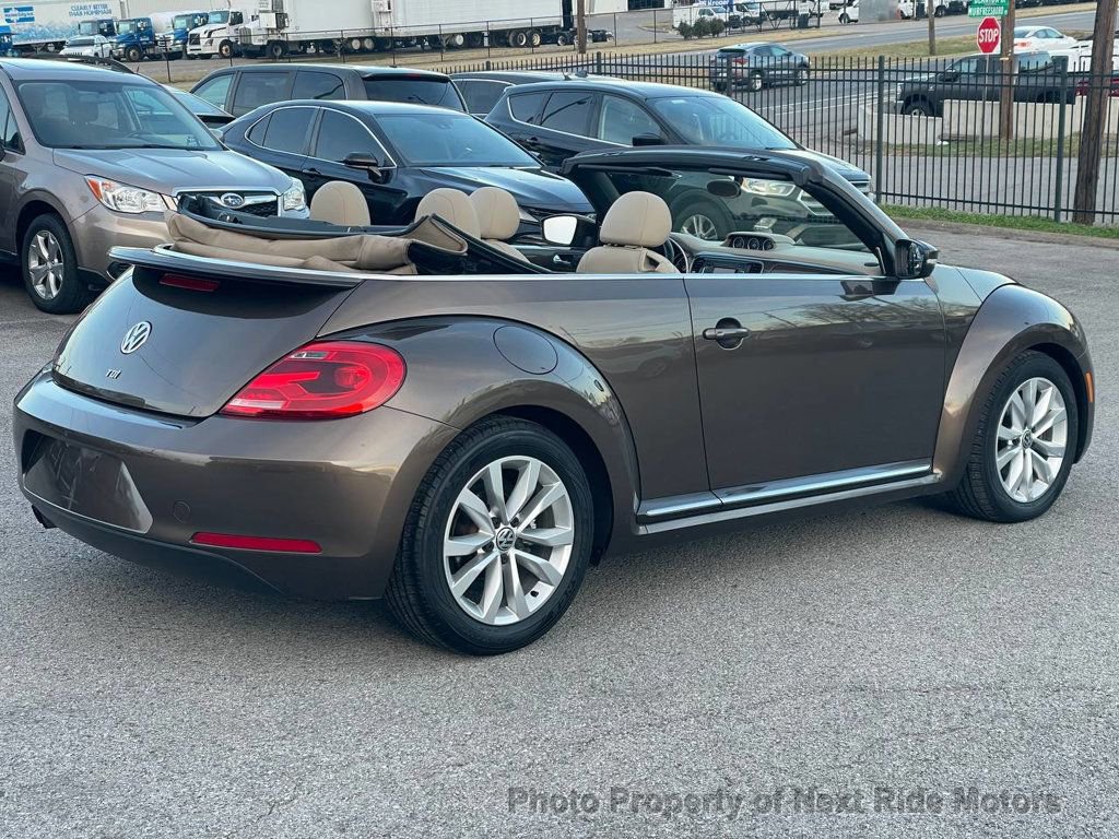 Used 2013 Volkswagen Beetle TDI image 12