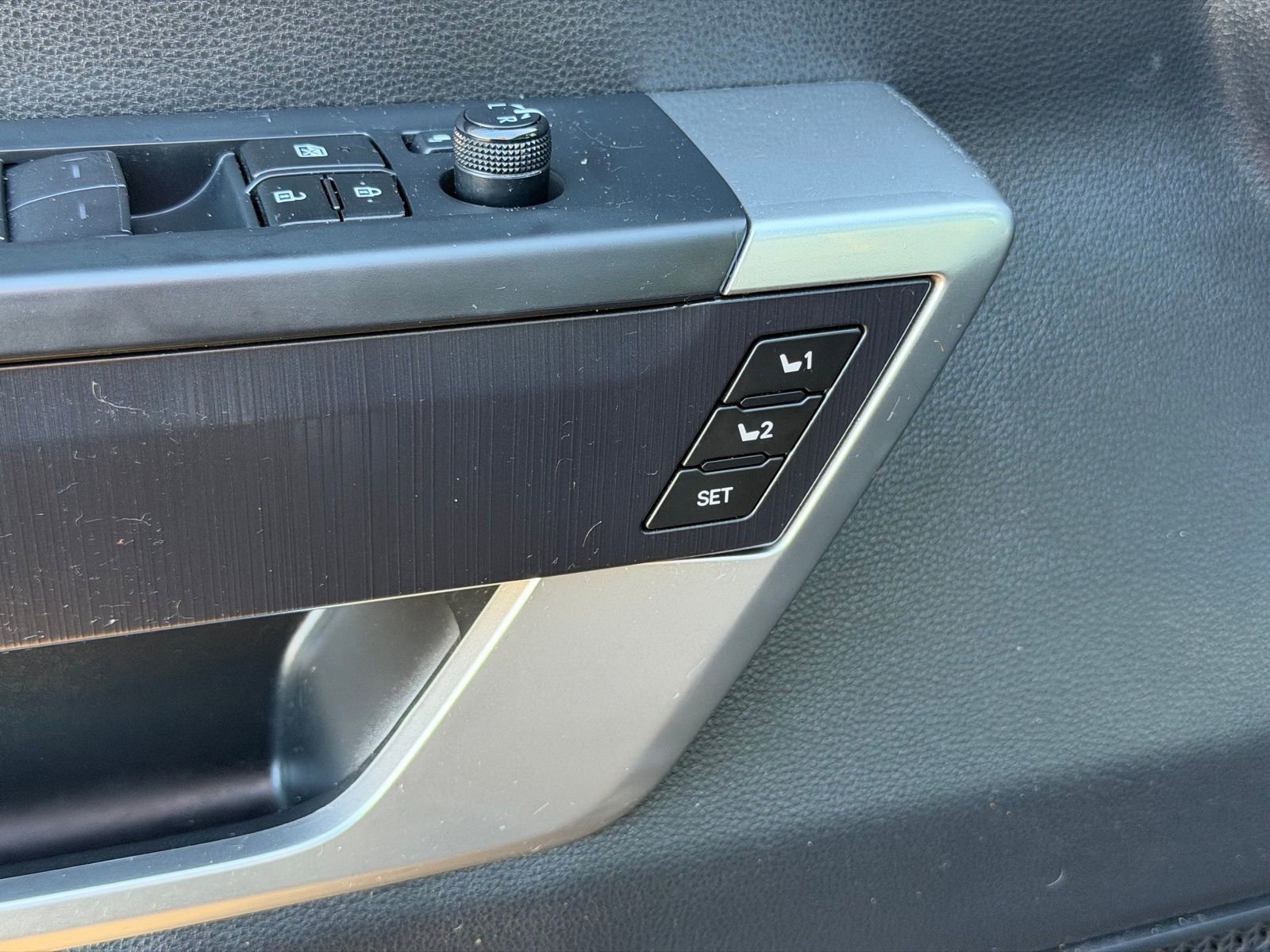 Used 2023 Toyota Tundra Platinum image 13