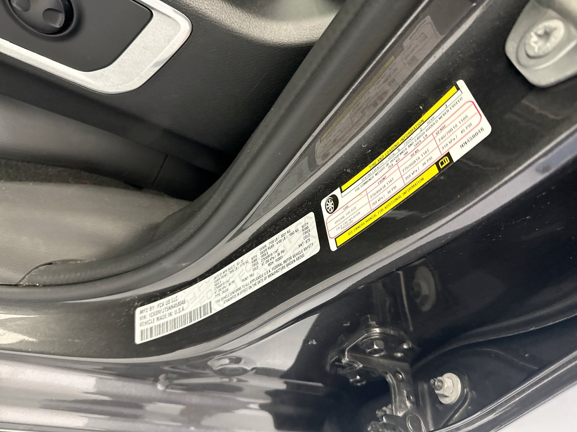 Used 2022 RAM 1500 Laramie AWD/4WD image 19
