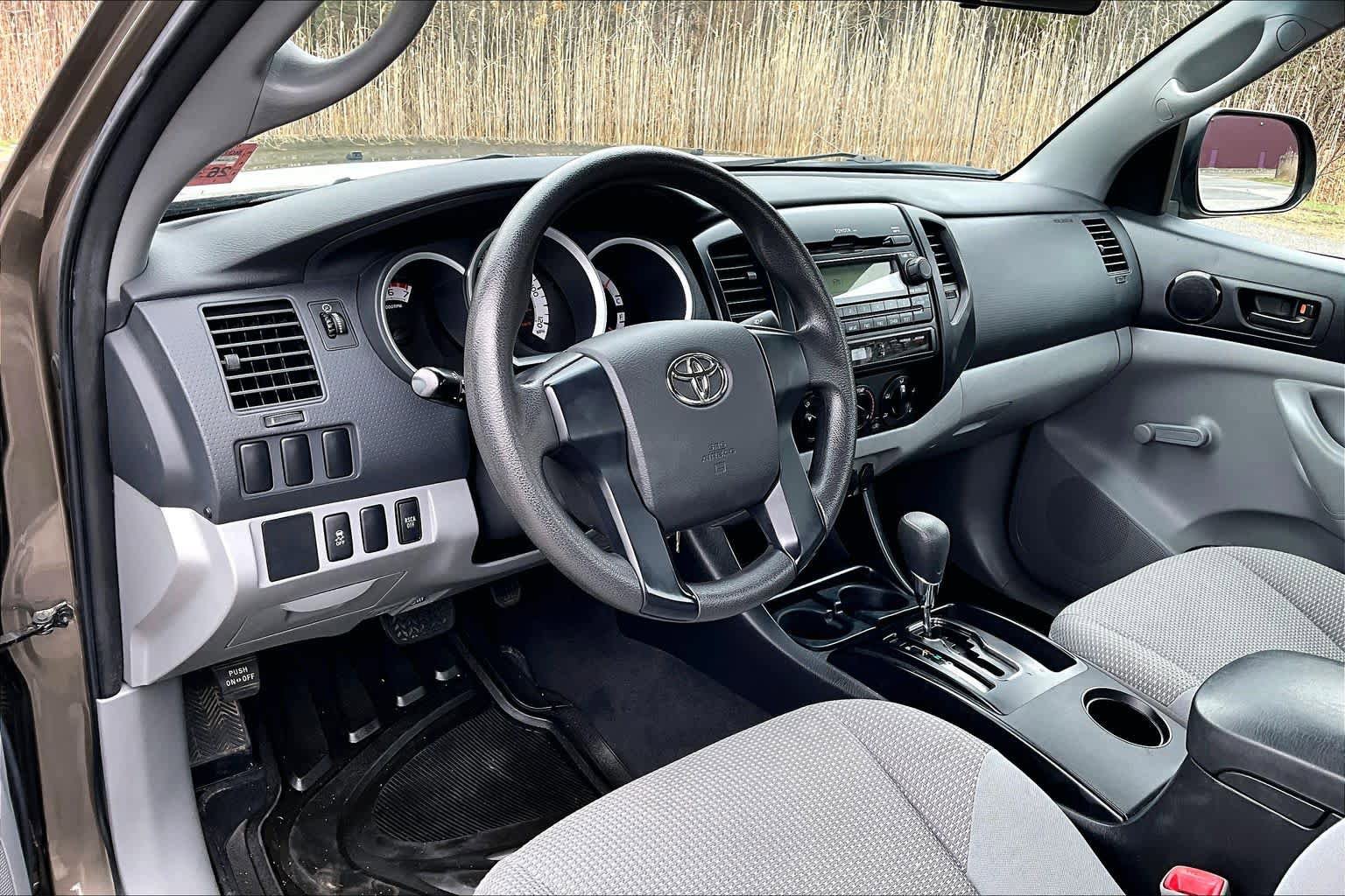 Used 2012 Toyota Tacoma 4x4 Regular Cab image 16