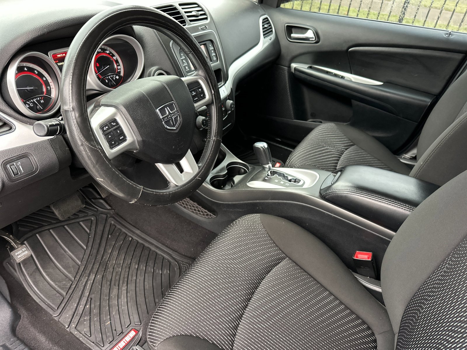 Used 2020 Dodge Journey SE w/ SE Popular Equipment Group image 10