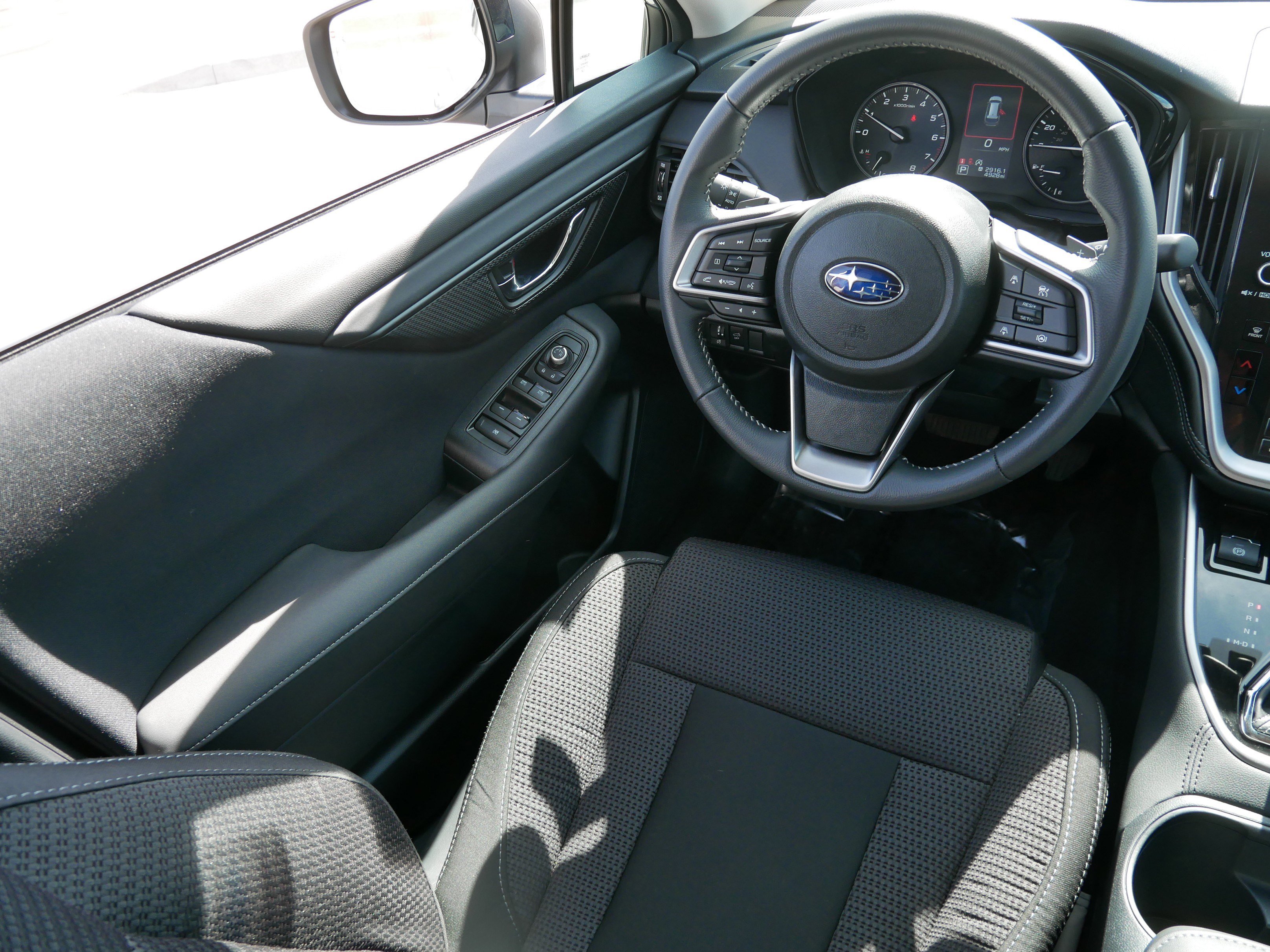 Used 2025 Subaru Outback Premium image 9