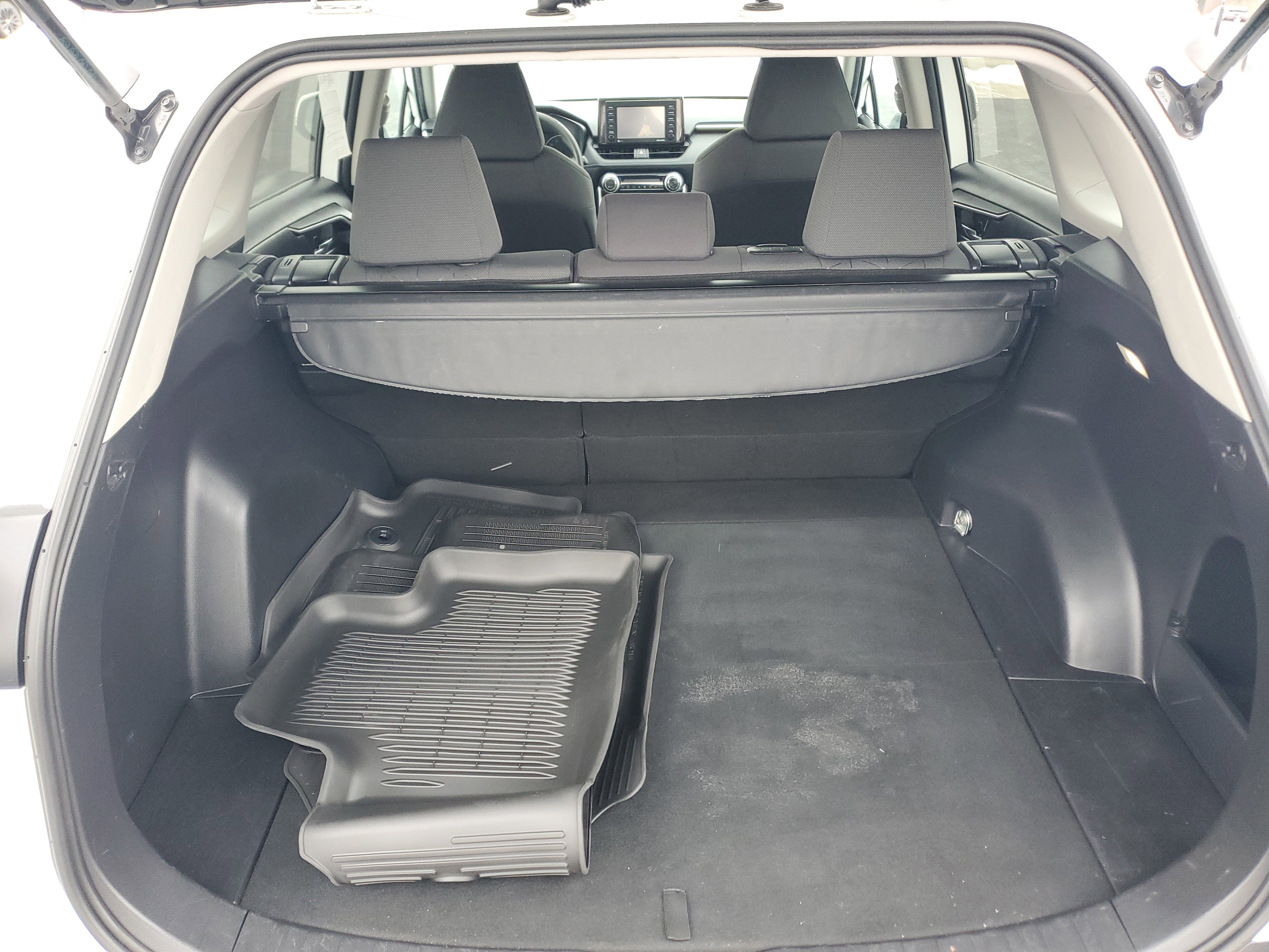 Certified 2022 Toyota RAV4 XLE image 10