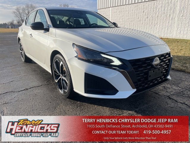 Used 2024 Nissan Altima 2.5 SR