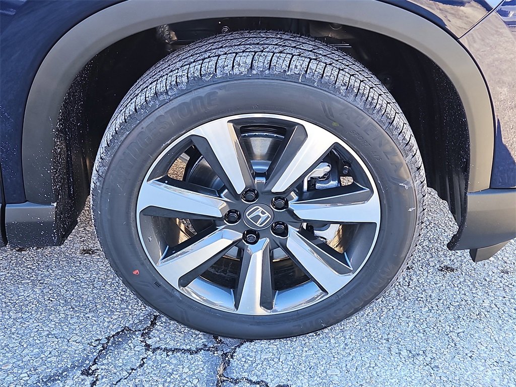 New 2025 Honda Pilot Touring image 4