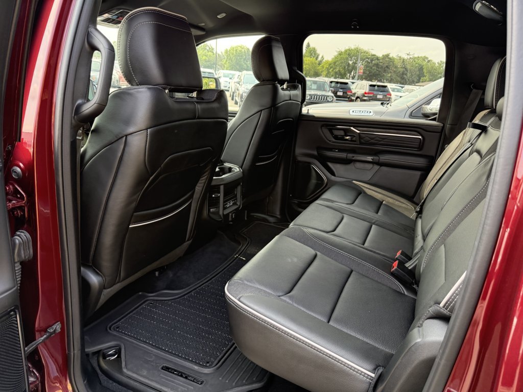 Used 2025 RAM 1500 Limited AWD/4WD image 14