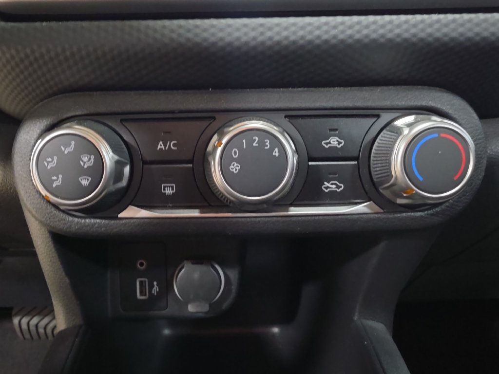 Used 2022 Nissan Kicks S w/ Interior Electronics Package FWD image 23