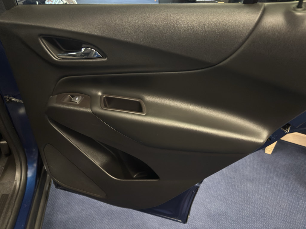 Used 2022 Chevrolet Equinox LT FWD image 23