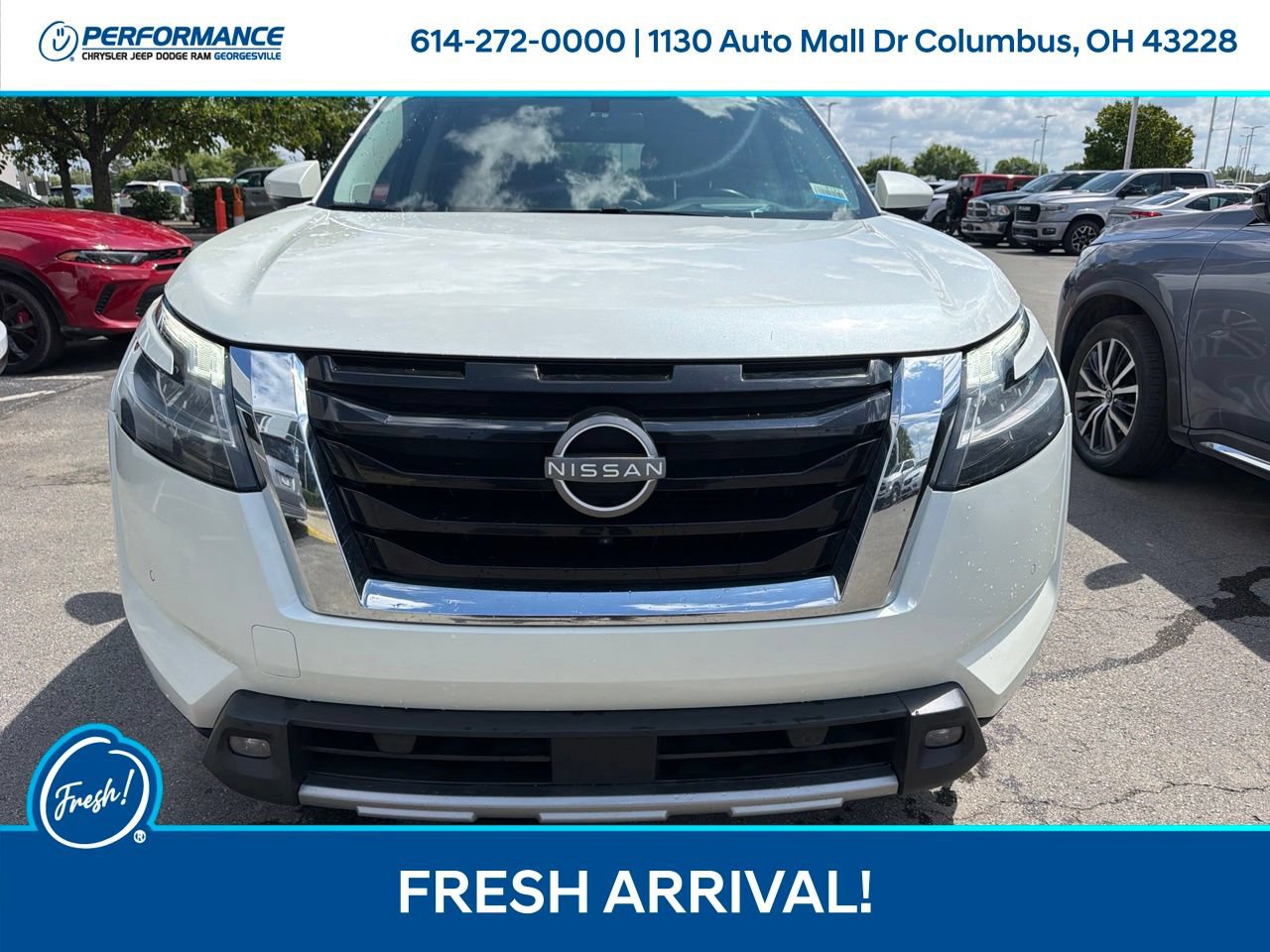 Used 2023 Nissan Pathfinder Platinum AWD/4WD image 3