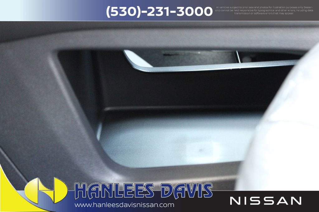 New 2025 Nissan Pathfinder S image 13