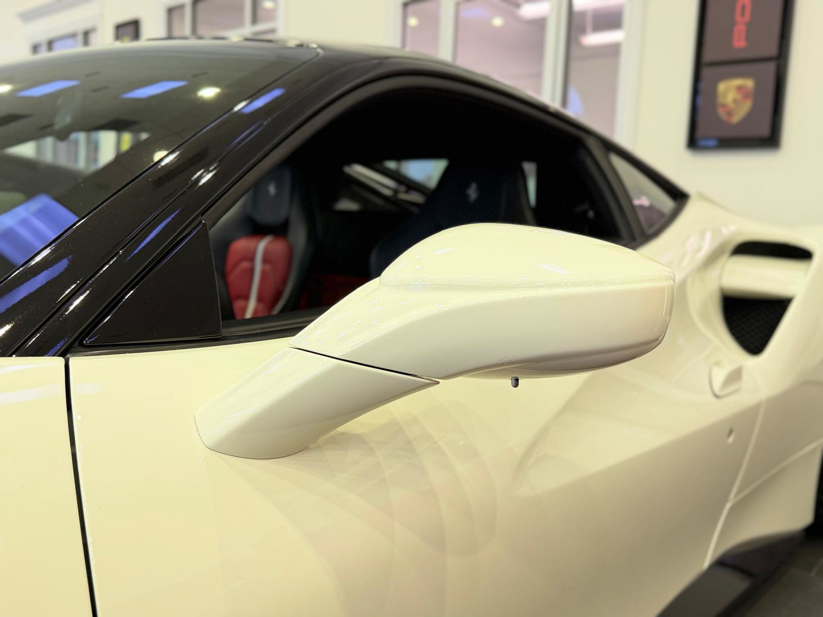 Used 2017 Ferrari 488 GTB RWD image 10