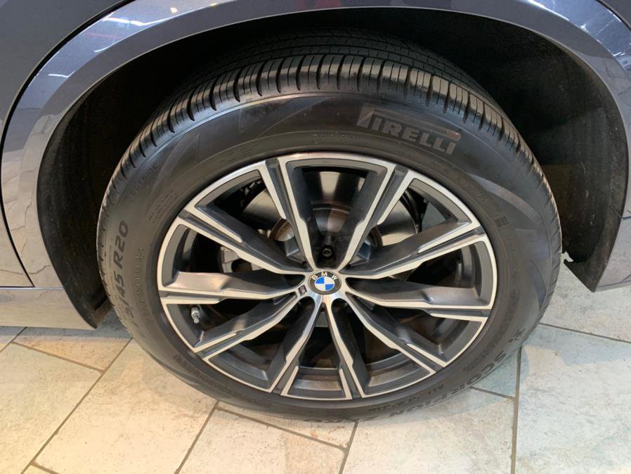 Used 2022 BMW X5 xDrive40i w/ M Sport Package image 9