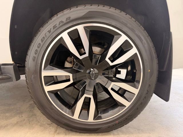 Used 2019 Chevrolet Tahoe Premier AWD/4WD image 12