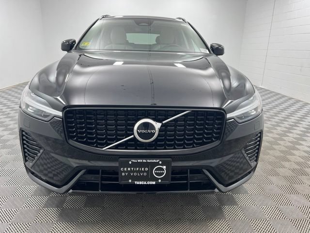 Used 2024 Volvo XC60 B5 Core w/ Protection Package Premier AWD/4WD image 3