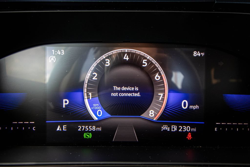 Certified 2023 Volkswagen Taos SE w/ Panoramic Sunroof Package FWD image 39