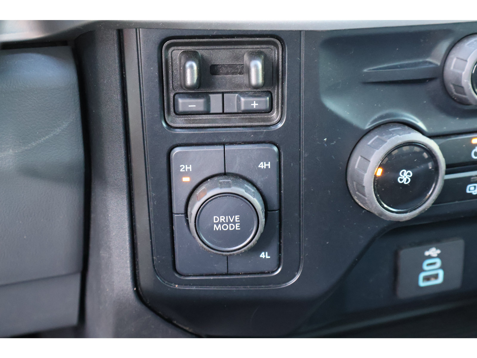 Used 2024 Ford F350 XL w/ XL Chrome Package AWD/4WD image 6