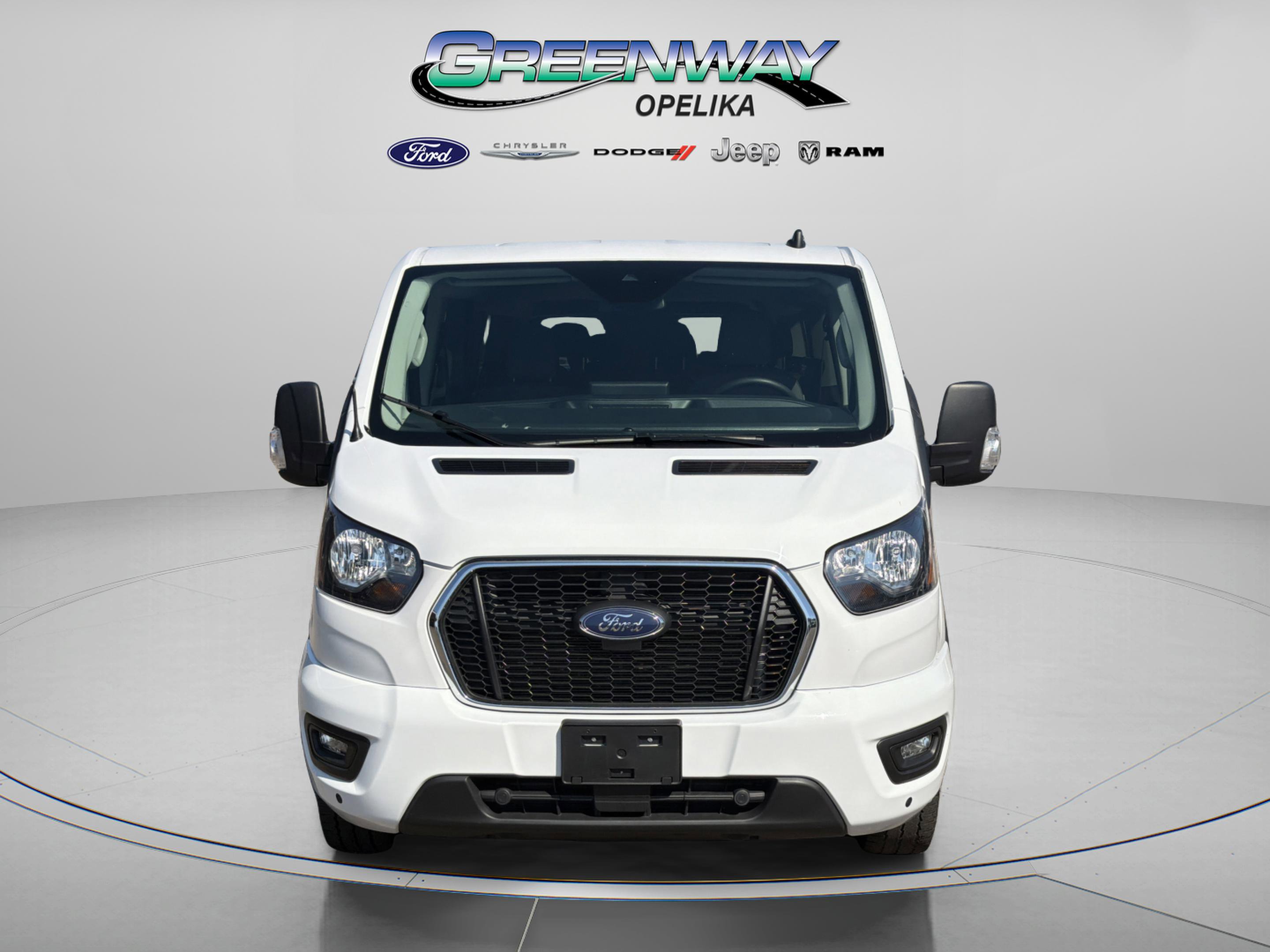 Used 2024 Ford Transit 350 XLT RWD image 2