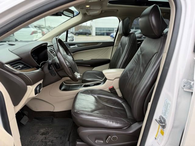 Used 2019 Lincoln MKC Reserve w/ MKC Climate Package image 12