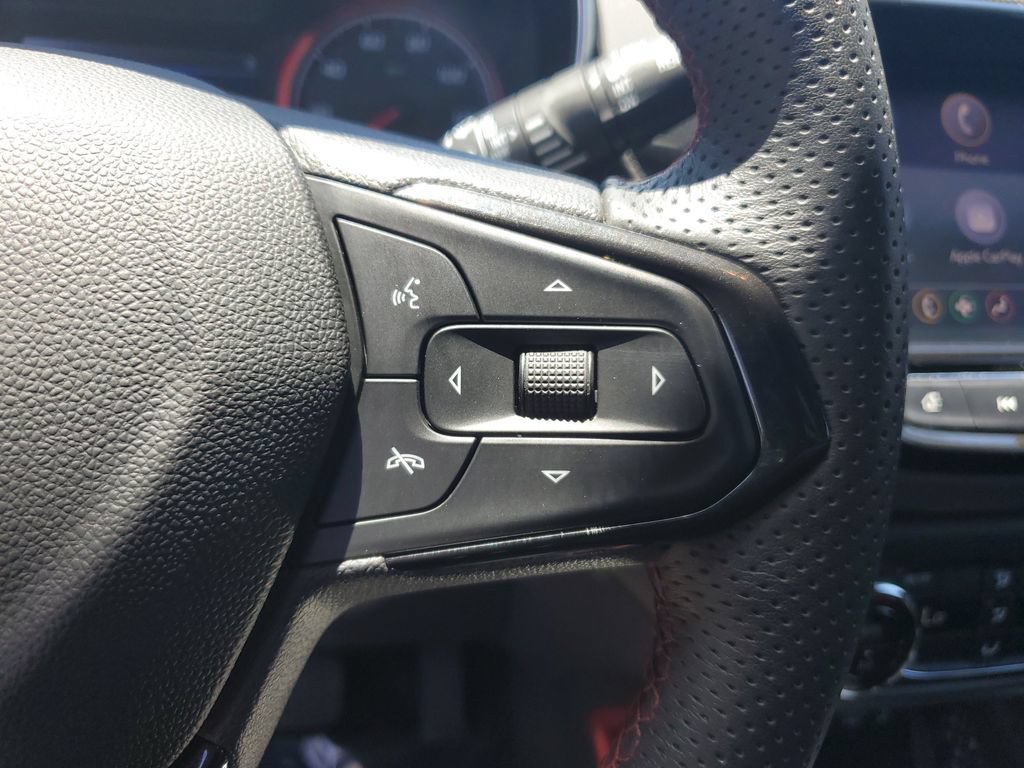 Used 2023 Chevrolet TrailBlazer RS w/ Sun and Liftgate Package FWD image 33