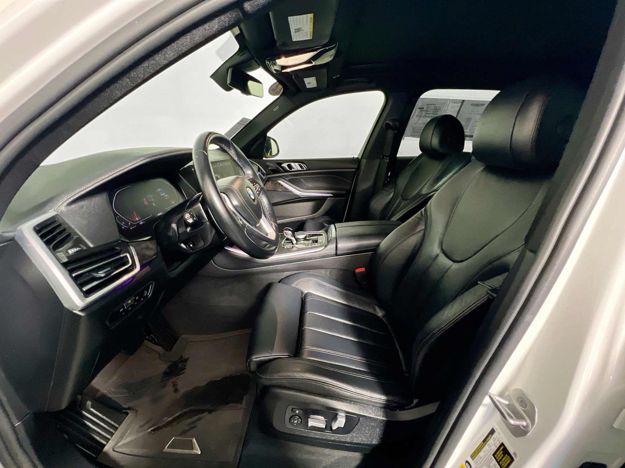 Used 2022 BMW X5 sDrive40i w/ Premium Package image 14