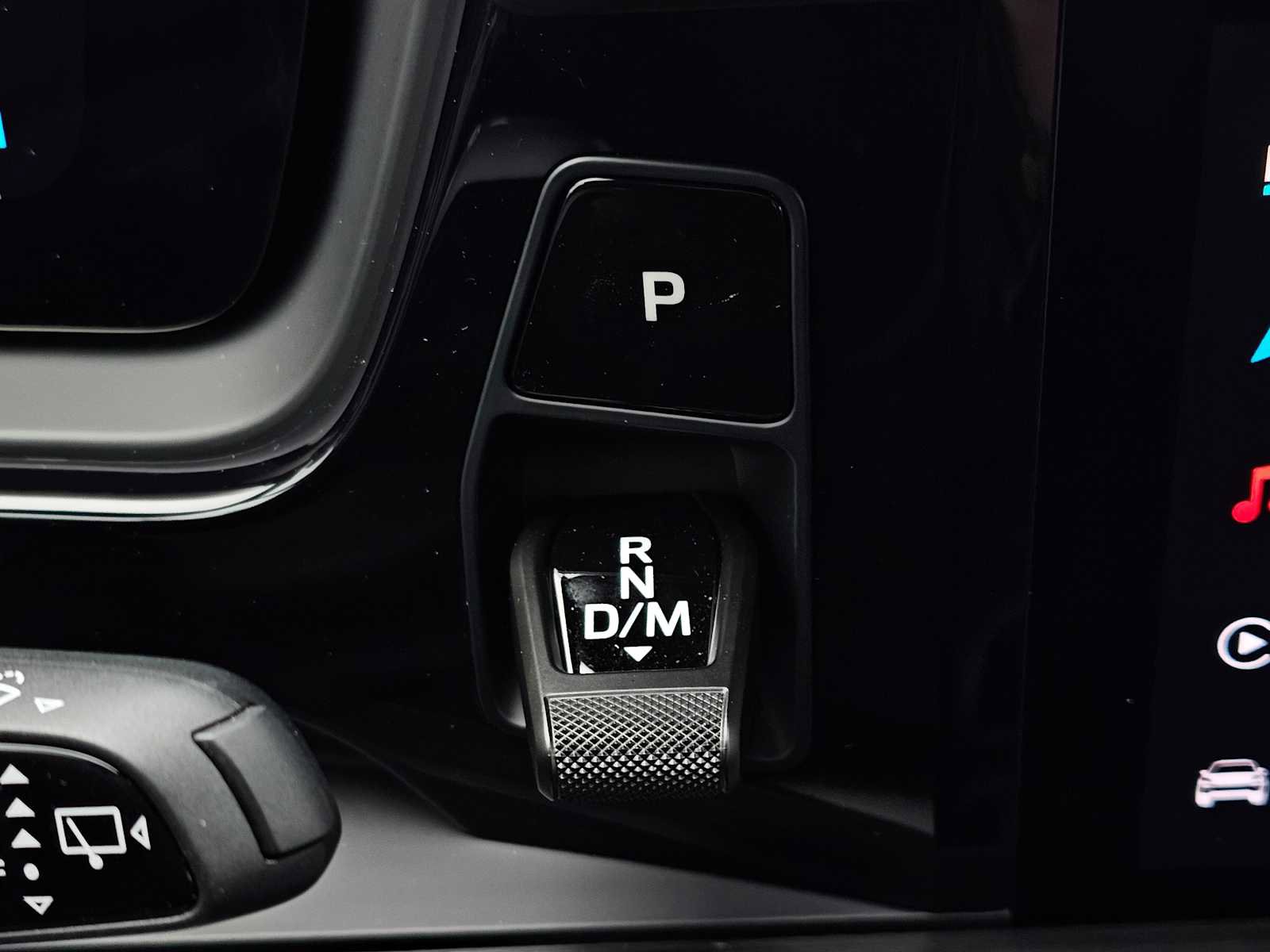 Used 2025 Porsche Cayenne GTS AWD/4WD image 34