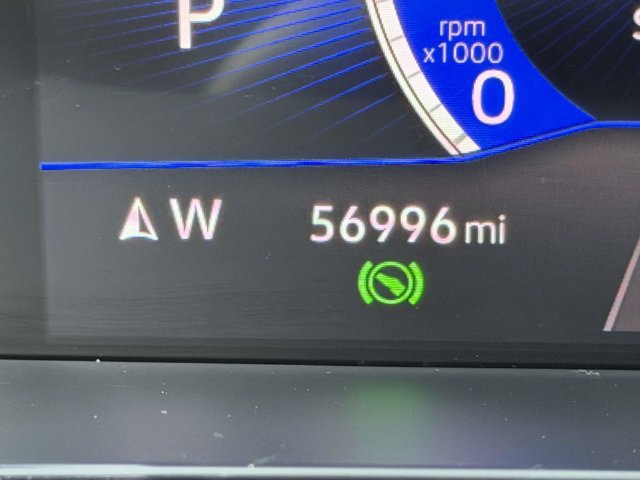 Used 2023 Volkswagen Taos SE w/ Panoramic Sunroof Package AWD/4WD image 28