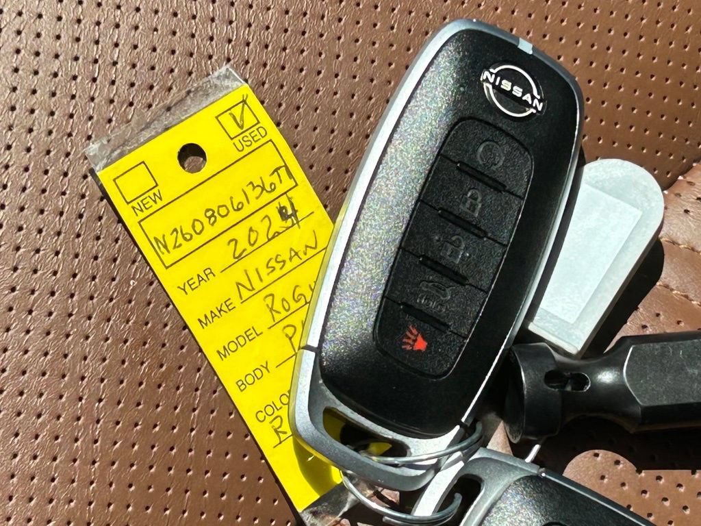 Certified 2024 Nissan Rogue Platinum FWD image 57