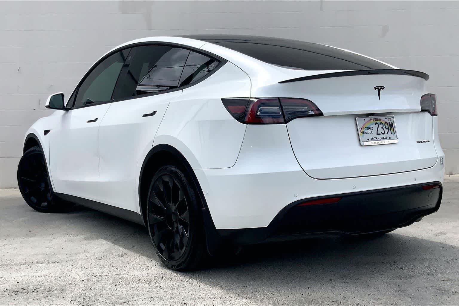 Used 2022 Tesla Model Y Long Range AWD/4WD image 4