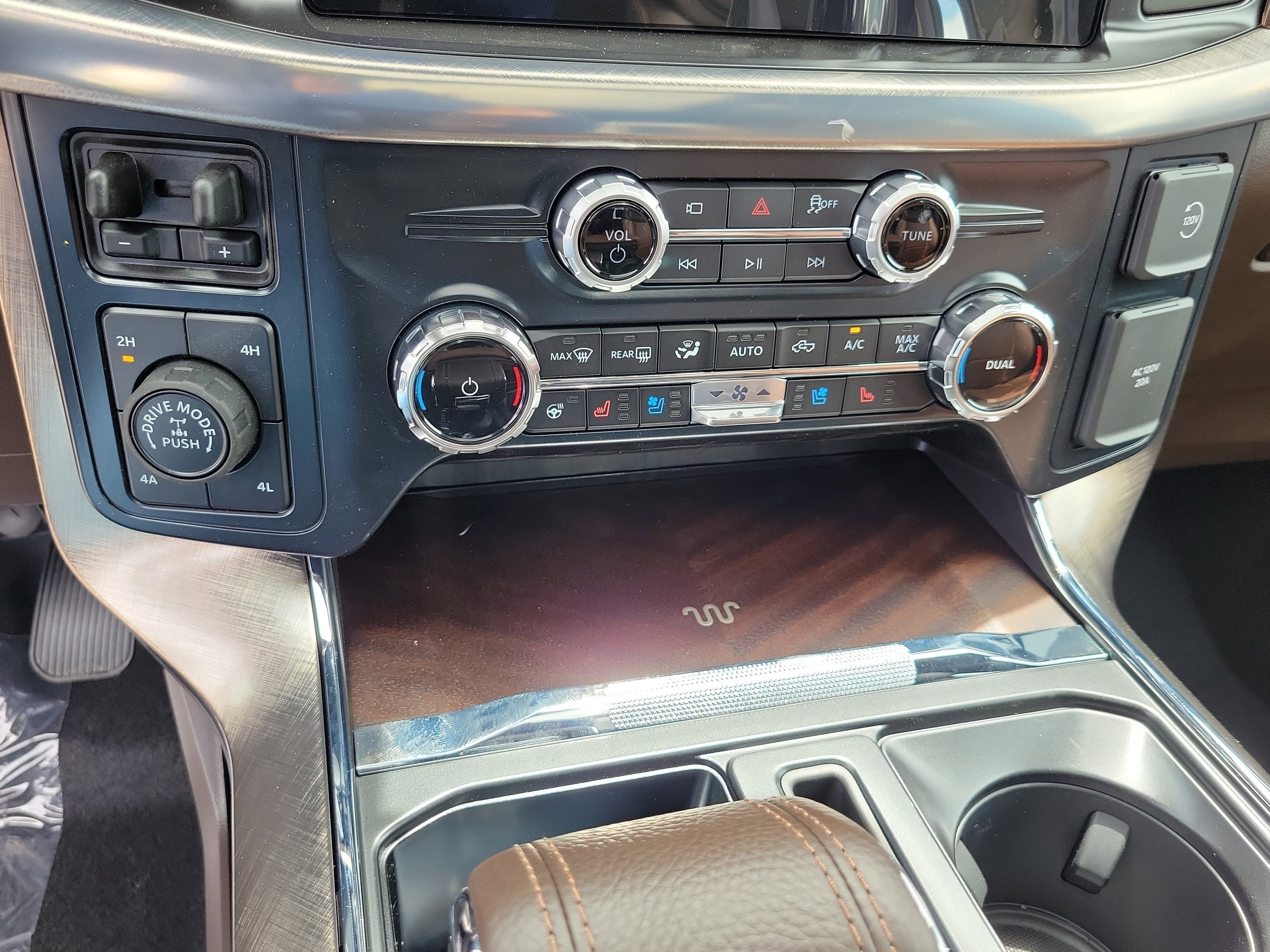 New 2026 Ford F150 King Ranch w/ Equipment Group 601A High AWD/4WD image 17