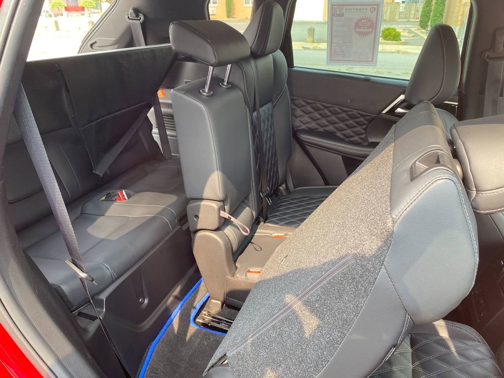 Used 2023 Mitsubishi Outlander SEL AWD/4WD image 29