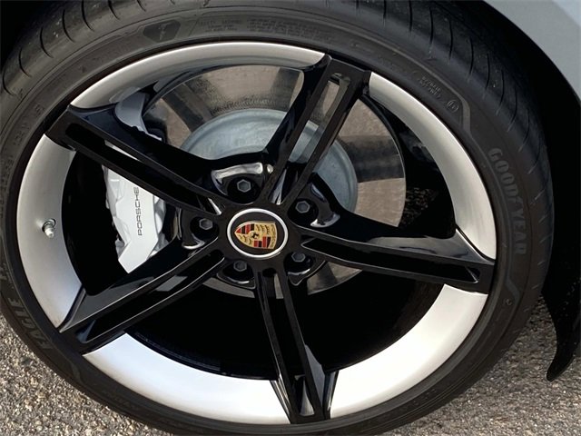 Used 2024 Porsche Taycan image 28