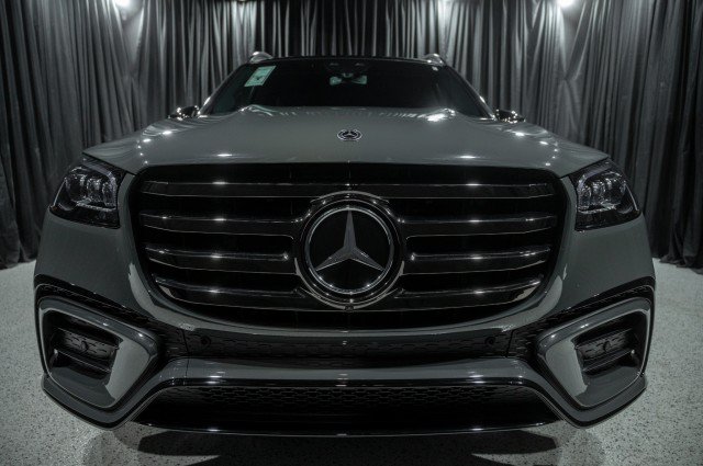 New 2026 Mercedes-Benz GLS 450 4MATIC image 2
