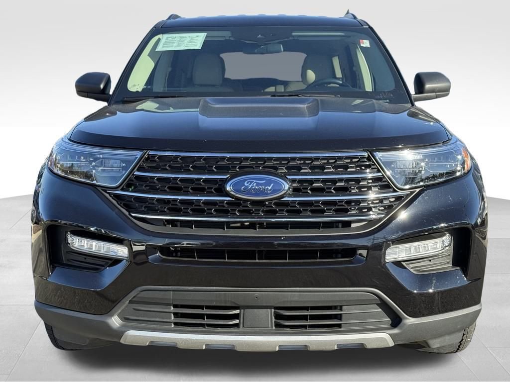Certified 2021 Ford Explorer XLT w/ Equipment Group 202A image 10