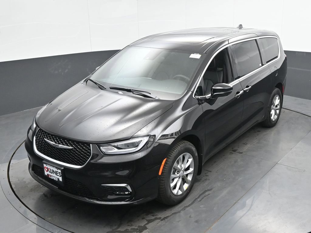 New 2026 Chrysler Pacifica Select image 35