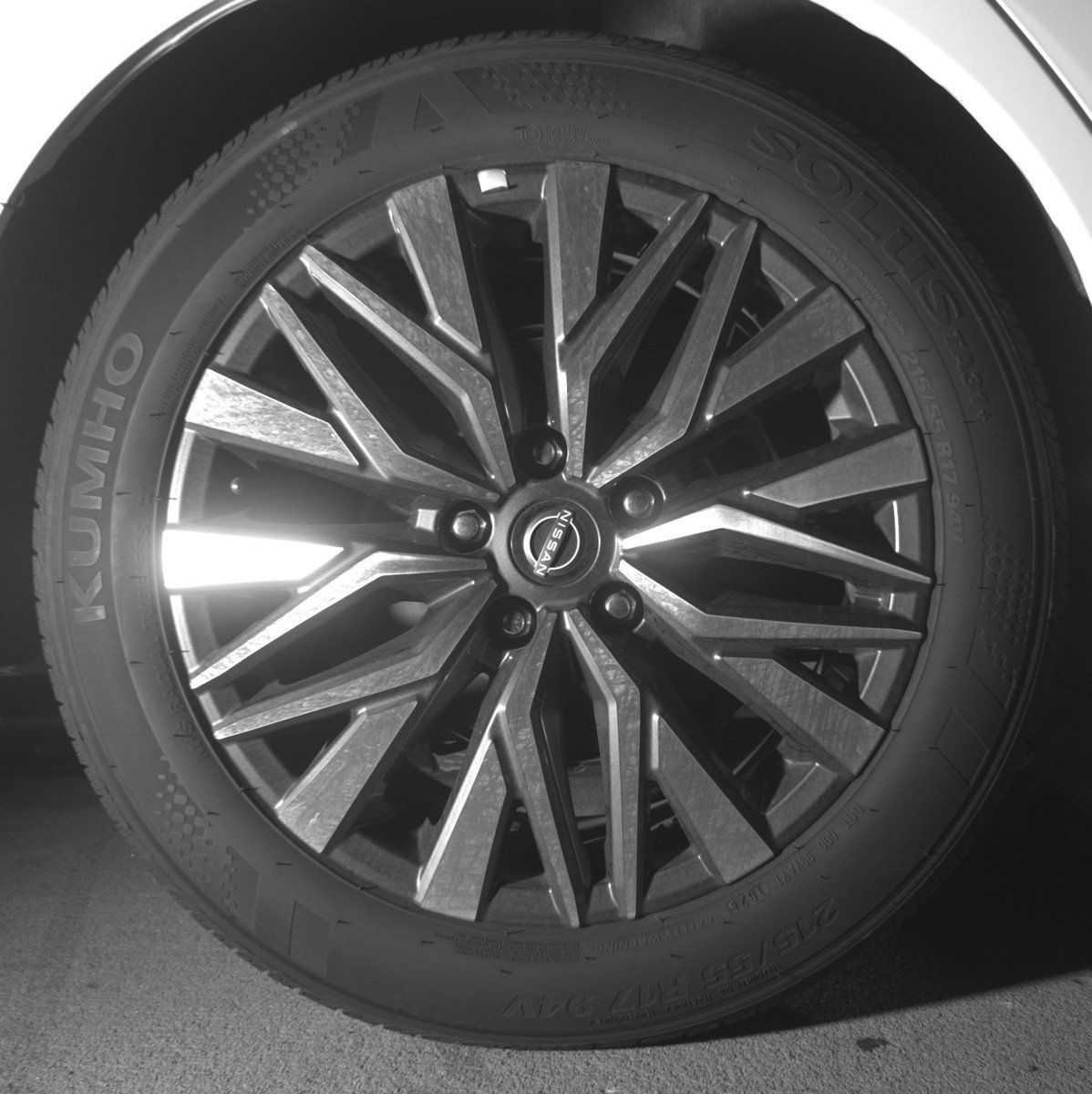 Used 2025 Nissan Altima 2.5 SV FWD image 15