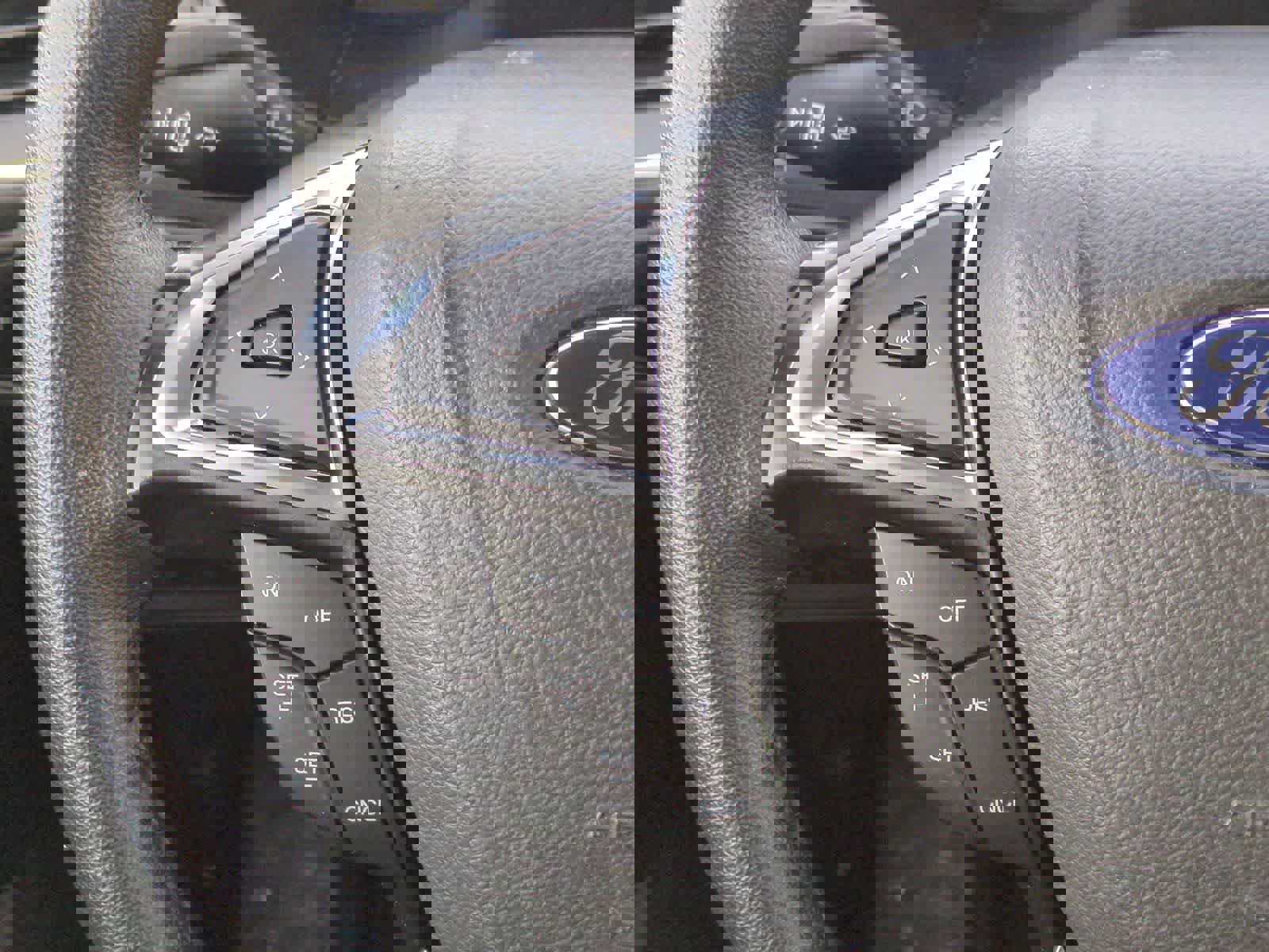 Used 2024 Ford Edge Titanium image 23